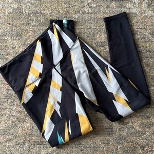 YPG Yoga/workout/running legging w/ 80’s Flare. Super comfortable. Ankle length.